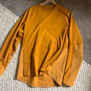 Mens LuLuLemon Workout Shirt